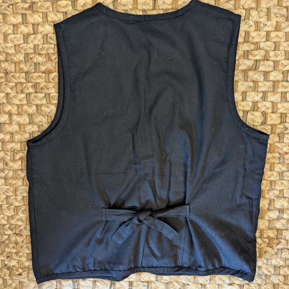 Dress Barn Christmas Vest Black With White Snowmen And Tie In Back Size Small - Picture 2 of 3